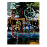 Description Robert Rauschenberg montant des vélos, Cartes Postales