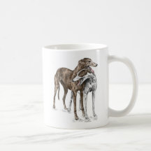Deux amis de chien de lévrier tasse à café