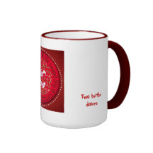 Deux colombes de tortue tasses