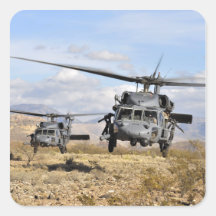 Deux hélicoptères de HH-60 Pavehawk préparant au L Autocollant