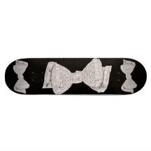 Diamants et planche à roulettes de SMOKING de Bowt