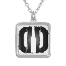 Double collier de logo de D
