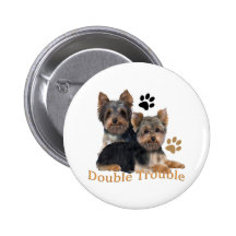 Doubles cadeaux de problème de Yorkshire Terrier Badge Avec Épingle