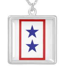 DoubleServicemanBanner Collier