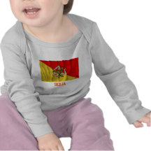 Drapeau de ondulation de Sicilia avec le nom T-shirts
