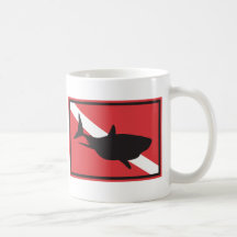 Drapeau de plongée de requin tasses