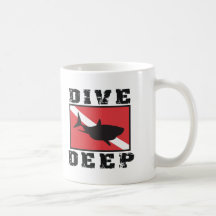 Drapeau profond de SCAPHANDRE de requin de piqué Mug