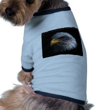 Eagle patriotique avec l'arrière - plan de drapeau tee-shirts pour animaux domestiques