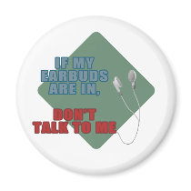 Earbuds magnets
