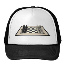 Échiquier avec des pièces d'échecs : casquette de camionneur