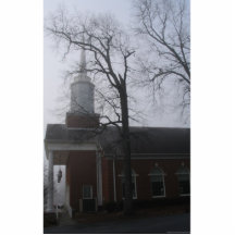 Église en brouillard avec l'arbre découpage en acrylique