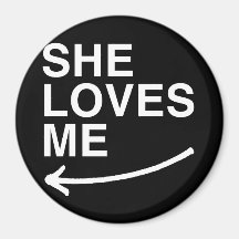 Elle m'aime (gauche) - .png magnets pour réfrigérateur