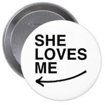 Elle m'aime .png (gauche) pin's