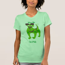 Embrassez-moi, je suis T-shirt irlandais de chiot