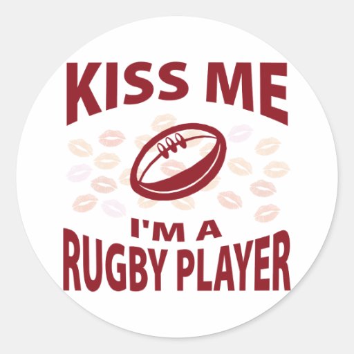 Embrassez-moi que je suis un joueur de rugby autocollant rond
