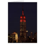 Empire State Building tout en rouge Cartes De Vœux