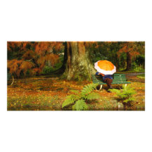 Emplacement de femme avec le parapluie photocartes personnalisées