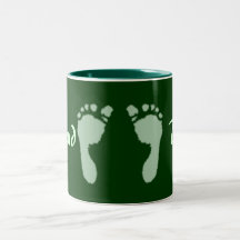 Empreintes de pas de bébé (vert) mugs à café