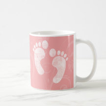 Empreintes de pas roses/blanches de bébé tasse