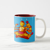 Enfant au delà de tasse de robot tasses