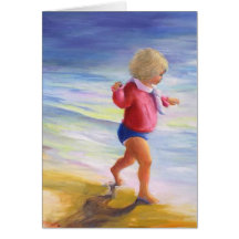 Enfant en bas âge sur la plage carte de vœux