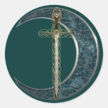 Épée et lune celtiques adhésif rond