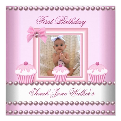 ęr Bébé blanc de perle de petits gâteaux de rose d Invitation Personnalisée