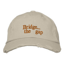 Établissez le lien chapeaux brodés