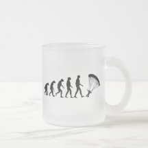 Évolution du parachutage tasses