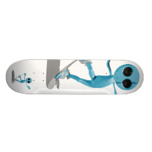 Faire du surf des neiges la planche à roulettes ét
