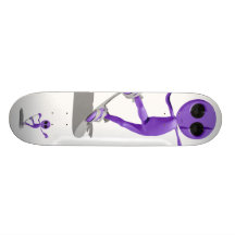 Faire du surf des neiges la planche à roulettes ét