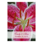 Faire-part de mariage rose foncé de lis d'astronom