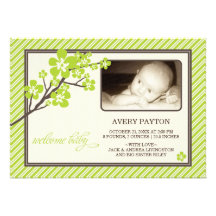 Faire-part de naissance moderne de bébé de fleurs 