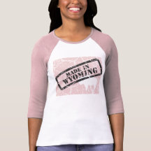 Fait dans le raglan rose de dames grunges du Wyomi T-shirts