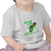 Faites- tournermoi et embrassez-moi trèfle t-shirts