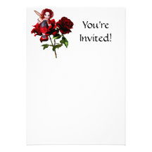 Fée de coccinelle sur les roses rouges invitation