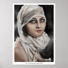 Femme et bandages peignant l'affiche