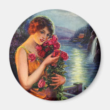 Femme vintage avec les roses rouges dans le clair  aimant pour réfrigérateur