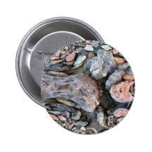 Fermez-vous vers le haut du résumé des cailloux badges