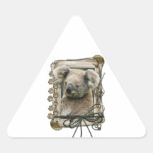 Fête des pères - pattes en pierre - koala sticker en triangle