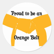 Fier d'être un autocollant rond de ceinture orange