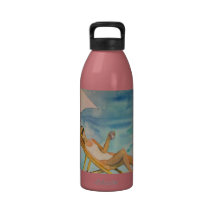 Fille de cuivre de ton bouteille d'eau
