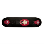 Fille et petits gâteaux mignons de Goth avec le no Skateboards Personnalisables