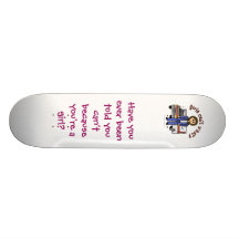 Fille légère d'infirmier planches à roulettes