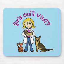 Fille vétérinaire blonde tapis de souris