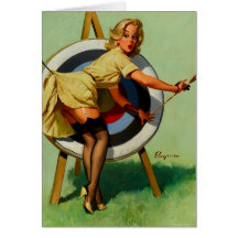 Fille vintage de pin-up de tir à l'arc de cible de cartes de vœux