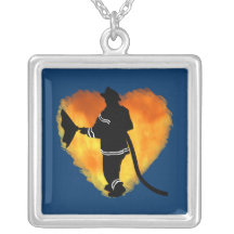 Flammes d'amour de pompiers colliers