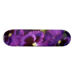 Fleur pourpre en parc plateaux de skateboards