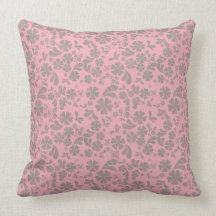 Fleurs grises sur le coussin rose de MOJO