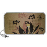 Fleurs vintages et griffonnage de papillon haut-parleur portable